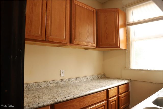 2200 E 81st Street, Cleveland, OH 44103