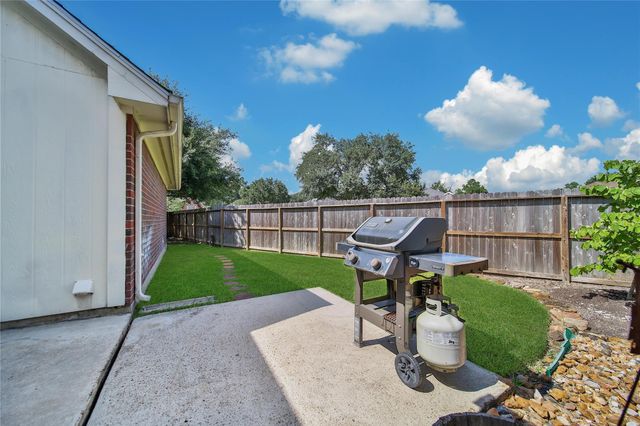 21744 York Timbers Drive, Kingwood, TX 77339