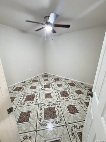10707 Claymore, San Antonio, TX 78224