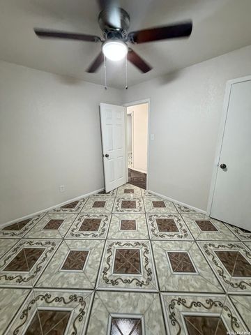 10707 Claymore, San Antonio, TX 78224