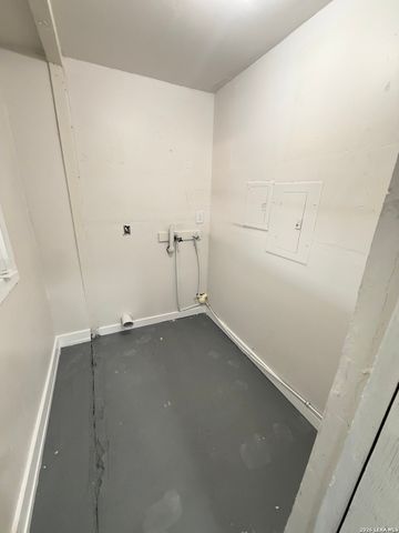 10707 Claymore, San Antonio, TX 78224