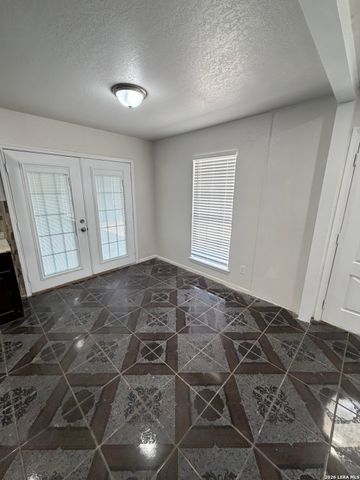 10707 Claymore, San Antonio, TX 78224