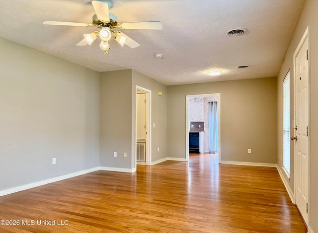 604 E Biscayne Cove, Clinton, MS 39056