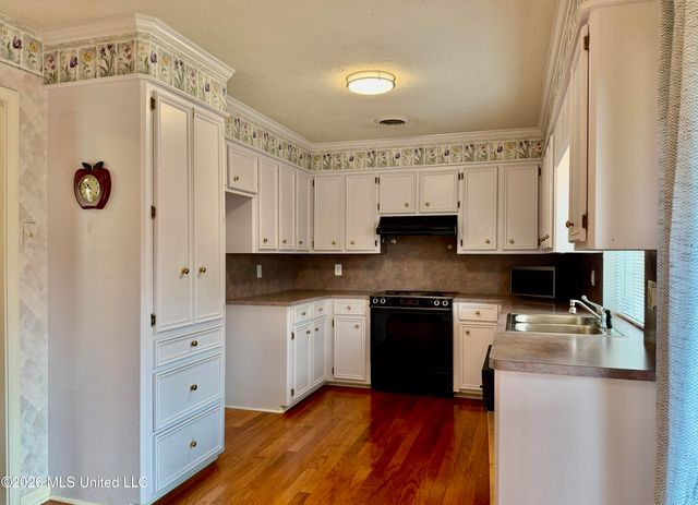 604 E Biscayne Cove, Clinton, MS 39056
