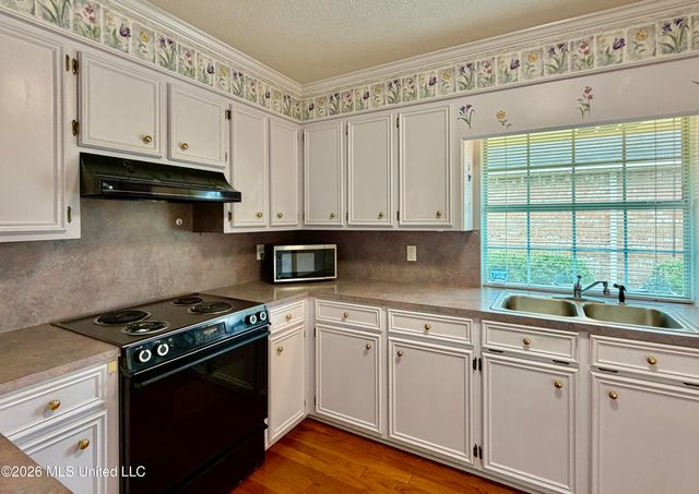 604 E Biscayne Cove, Clinton, MS 39056