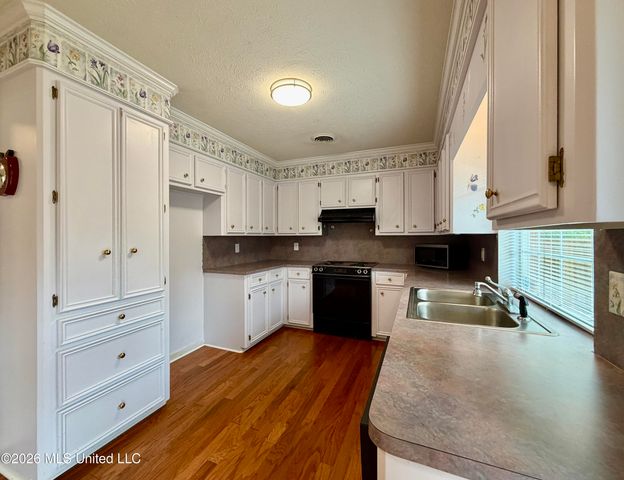 604 E Biscayne Cove, Clinton, MS 39056