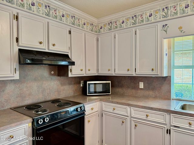 604 E Biscayne Cove, Clinton, MS 39056