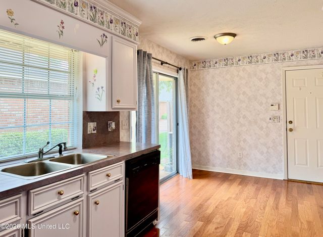 604 E Biscayne Cove, Clinton, MS 39056