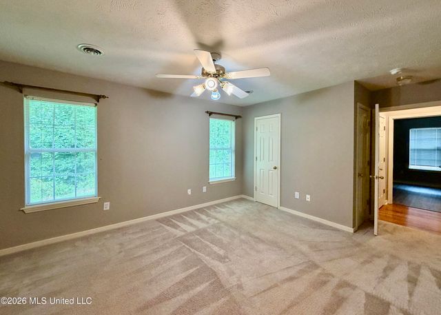 604 E Biscayne Cove, Clinton, MS 39056