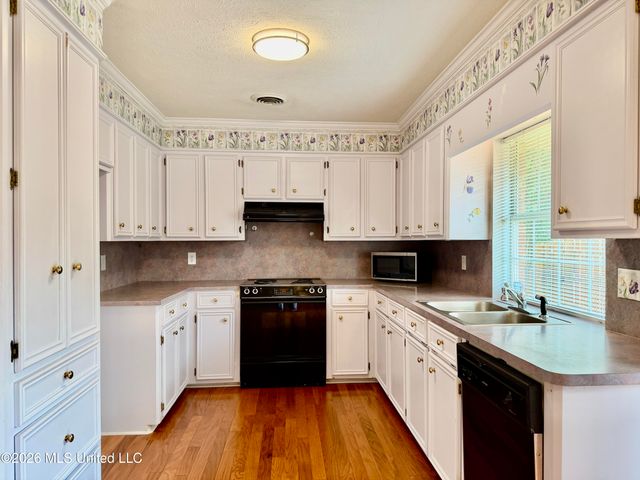 604 E Biscayne Cove, Clinton, MS 39056