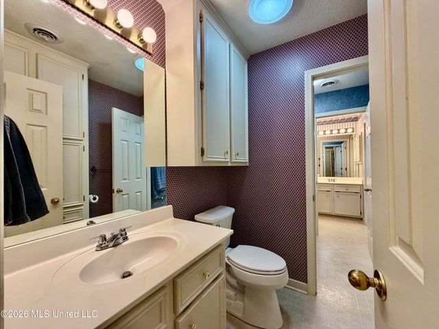 604 E Biscayne Cove, Clinton, MS 39056