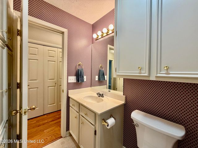 604 E Biscayne Cove, Clinton, MS 39056