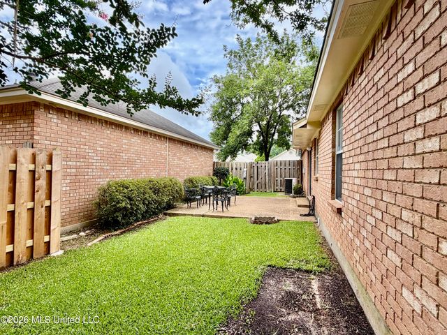 604 E Biscayne Cove, Clinton, MS 39056