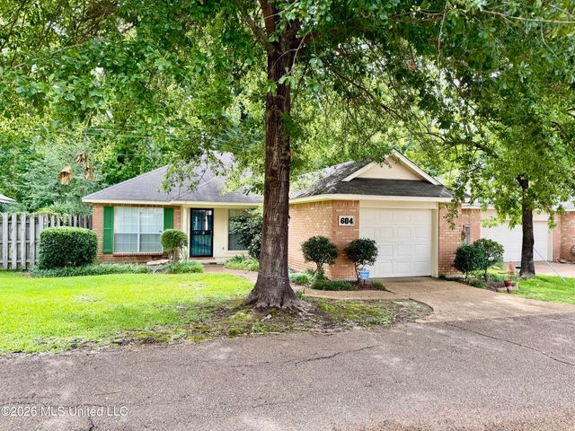 604 E Biscayne Cove, Clinton, MS 39056