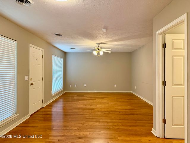 604 E Biscayne Cove, Clinton, MS 39056