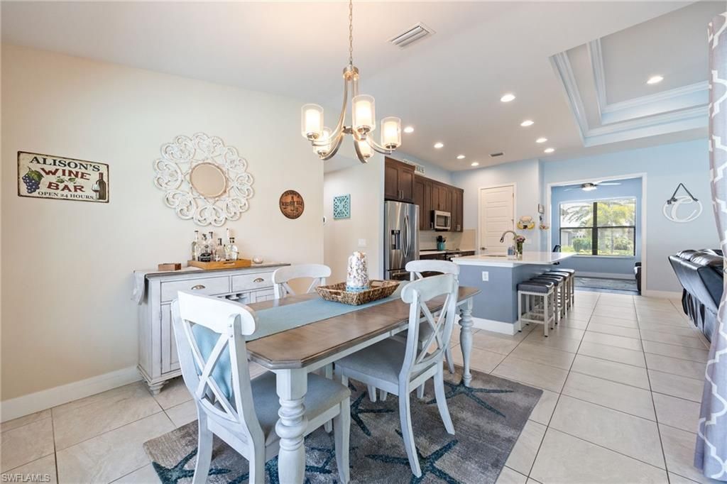 Image 15 of property listing at 2737 SW 25th ST, Cape Coral, FL 33914