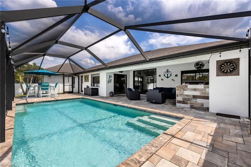 Image 3 of property listing at 2737 SW 25th ST, Cape Coral, FL 33914