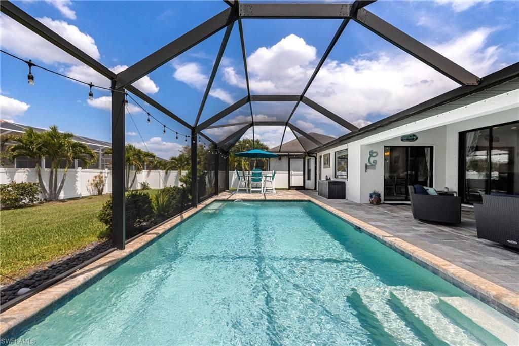 Image 30 of property listing at 2737 SW 25th ST, Cape Coral, FL 33914