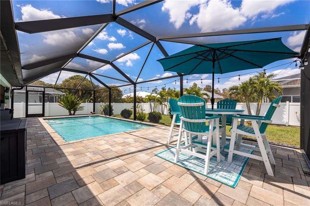 Image 27 of property listing at 2737 SW 25th ST, Cape Coral, FL 33914