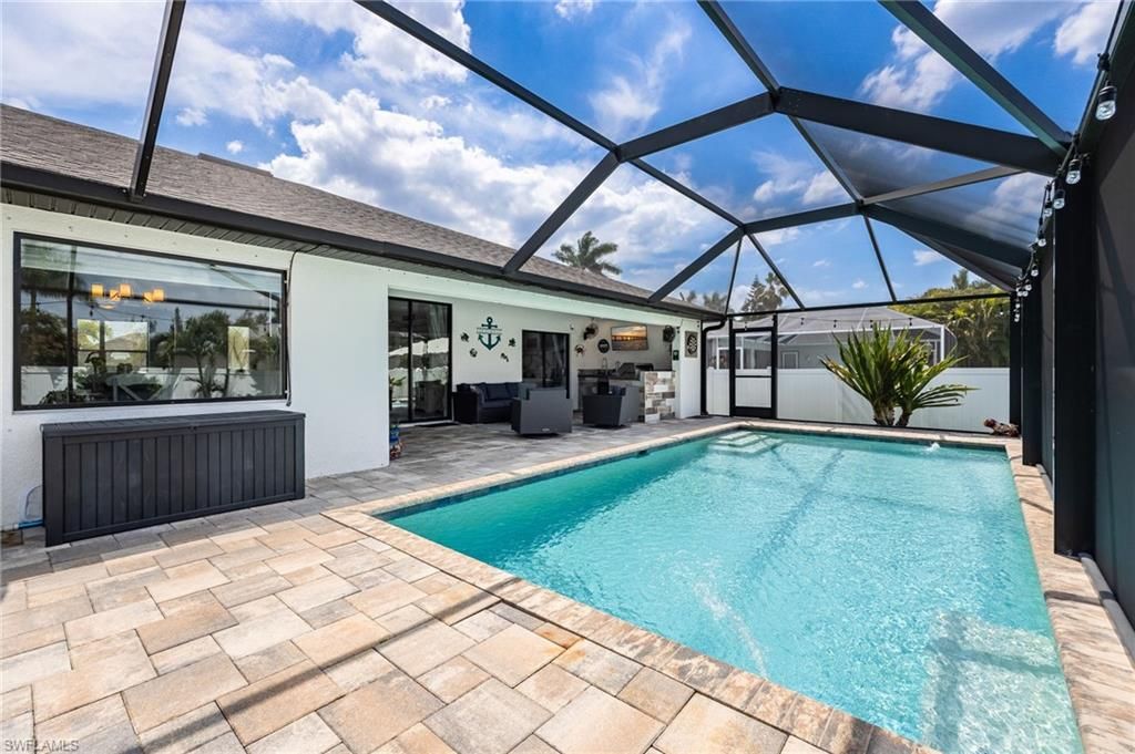 Image 28 of property listing at 2737 SW 25th ST, Cape Coral, FL 33914