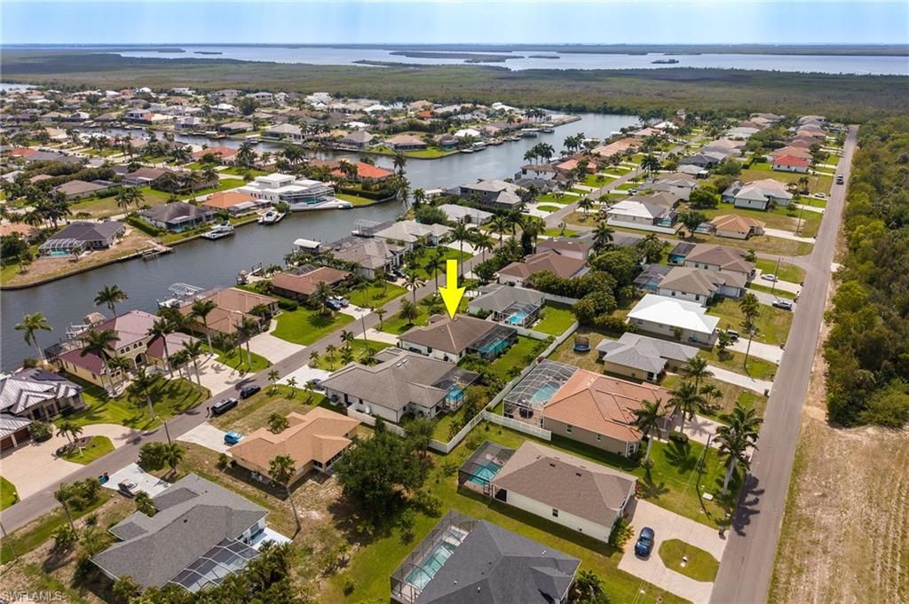 Image 37 of property listing at 2737 SW 25th ST, Cape Coral, FL 33914
