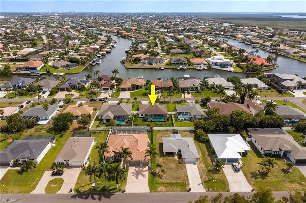 Image 38 of property listing at 2737 SW 25th ST, Cape Coral, FL 33914