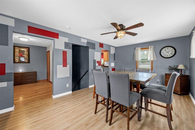 109 Marion Court, Hiawatha, IA 52233