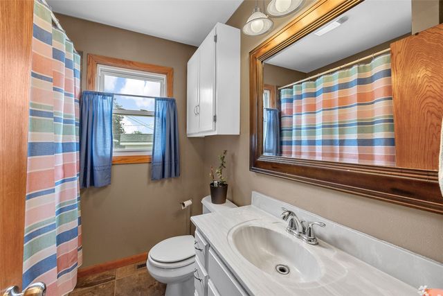 109 Marion Court, Hiawatha, IA 52233