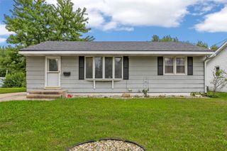 109 Marion Court, Hiawatha, IA 52233