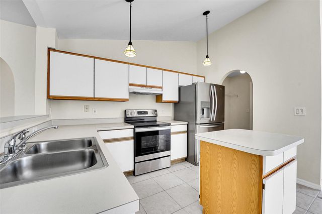1598 SW Curry St, Port St Lucie, FL 34983