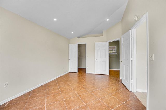 1598 SW Curry St, Port St Lucie, FL 34983