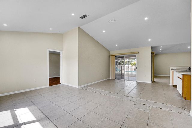 1598 SW Curry St, Port St Lucie, FL 34983