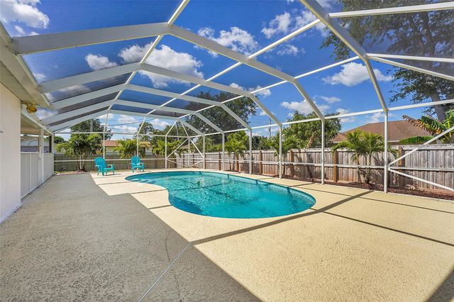 1598 SW Curry St, Port St Lucie, FL 34983