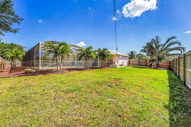 1598 SW Curry St, Port St Lucie, FL 34983