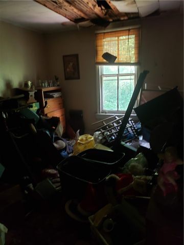 1318 Halsey Pl, Marshall Shadeland, PA 15212