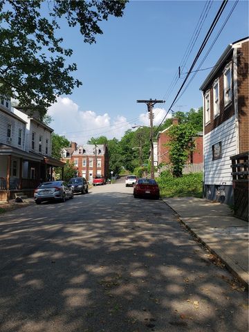 1318 Halsey Pl, Marshall Shadeland, PA 15212