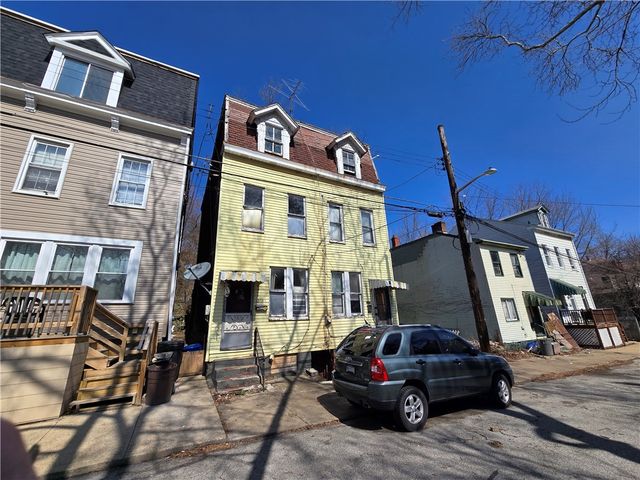 1318 Halsey Pl, Marshall Shadeland, PA 15212