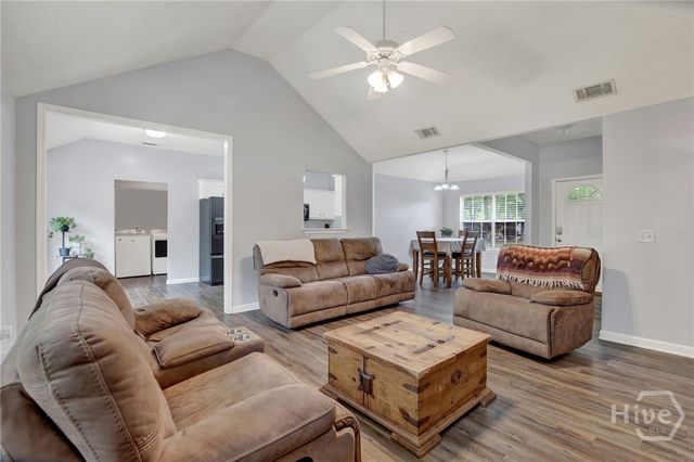 302 Road Atlanta, Bloomingdale, GA 31302