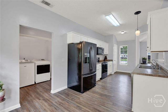 302 Road Atlanta, Bloomingdale, GA 31302