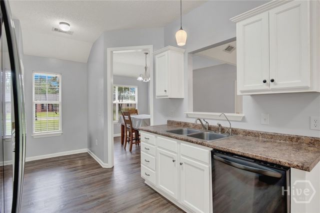 302 Road Atlanta, Bloomingdale, GA 31302