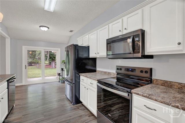 302 Road Atlanta, Bloomingdale, GA 31302