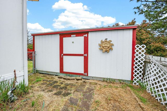 6850 Downing Road SPC 71, Central Point, OR 97502