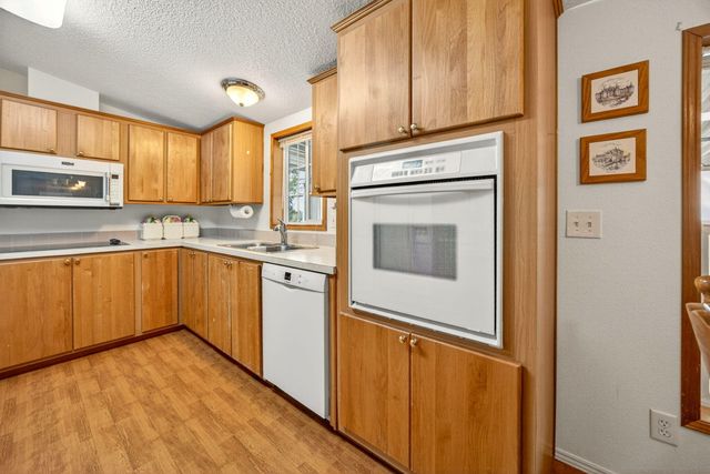 6850 Downing Road SPC 71, Central Point, OR 97502