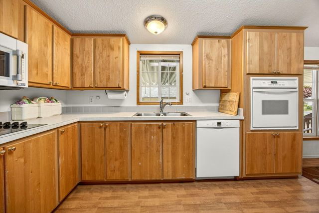 6850 Downing Road SPC 71, Central Point, OR 97502