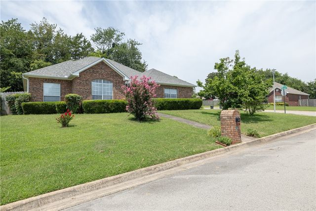 1781 N Misty Lane, Fayetteville, AR 72701