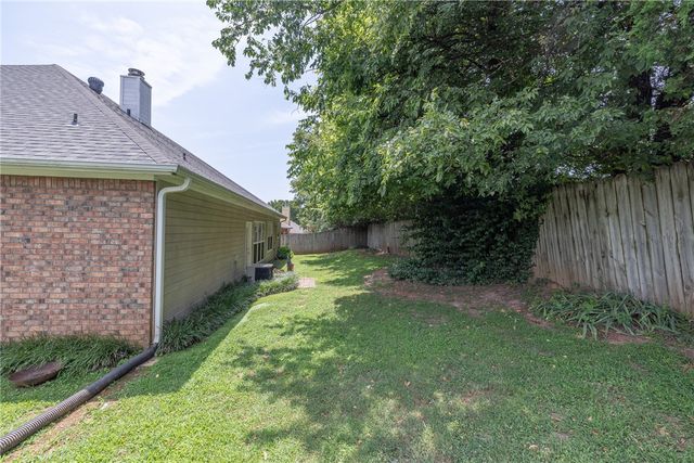 1781 N Misty Lane, Fayetteville, AR 72701