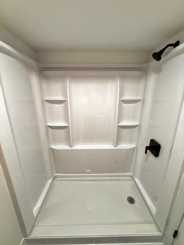 7718 S Jeffery Boulevard GN, Chicago, IL 60649