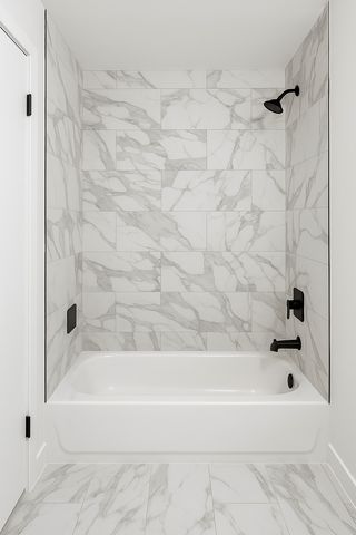 7718 S Jeffery Boulevard GN, Chicago, IL 60649