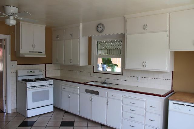 405 W Beverly Pl, Tracy, CA 95376