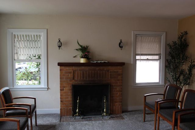 405 W Beverly Pl, Tracy, CA 95376